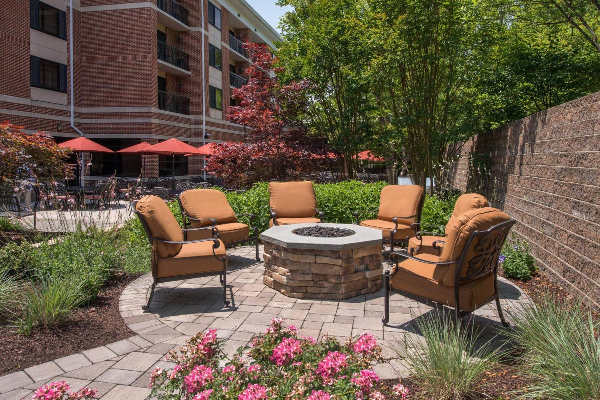 Courtyard By Marriott Newark-University Of Delaware Exterior foto