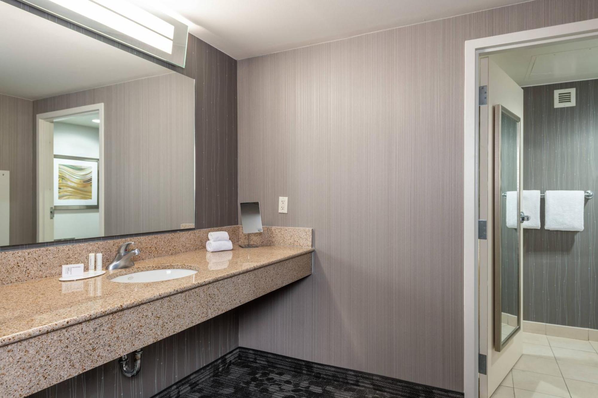 Courtyard By Marriott Newark-University Of Delaware Exterior foto