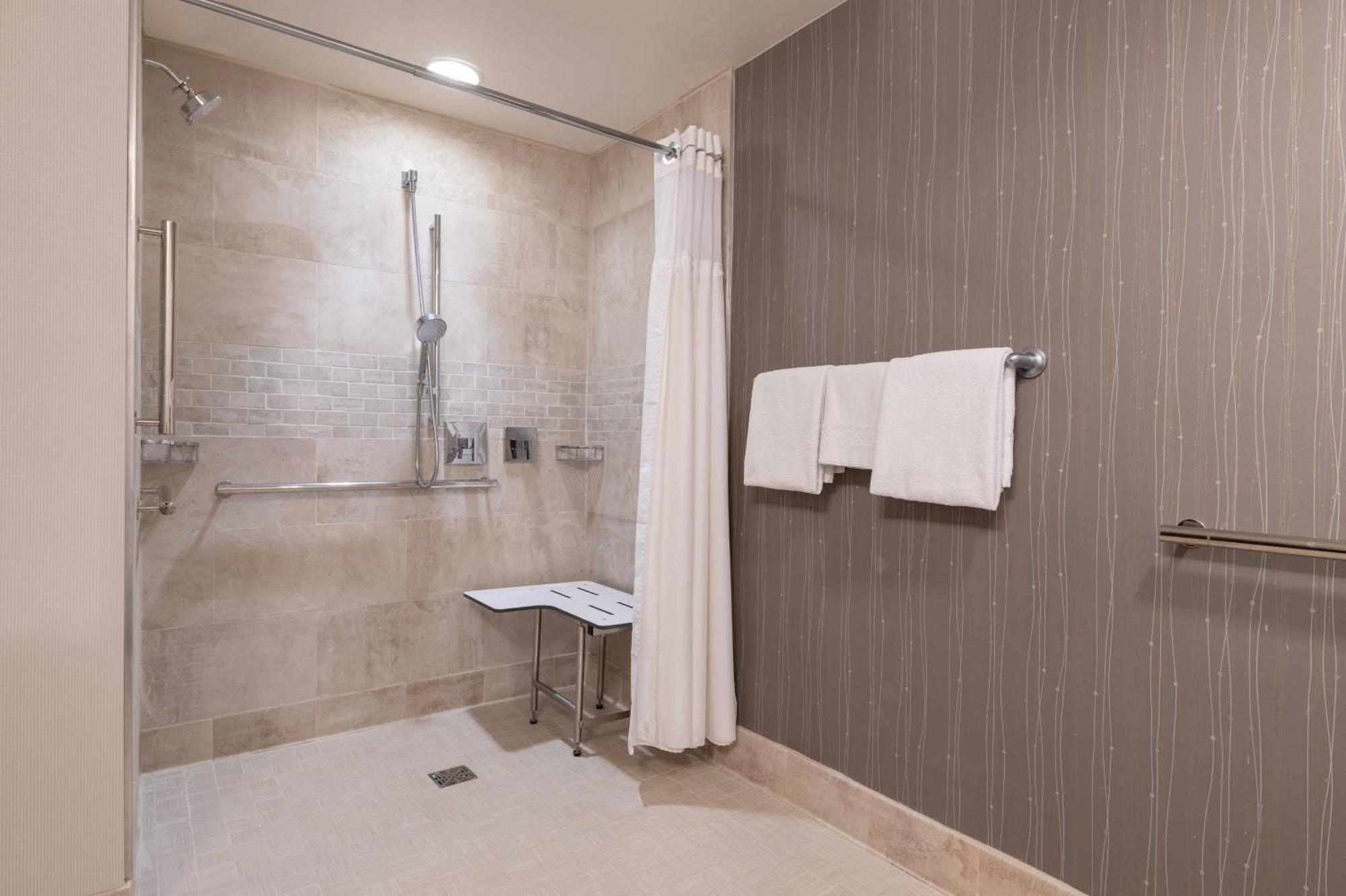 Courtyard By Marriott Newark-University Of Delaware Exterior foto