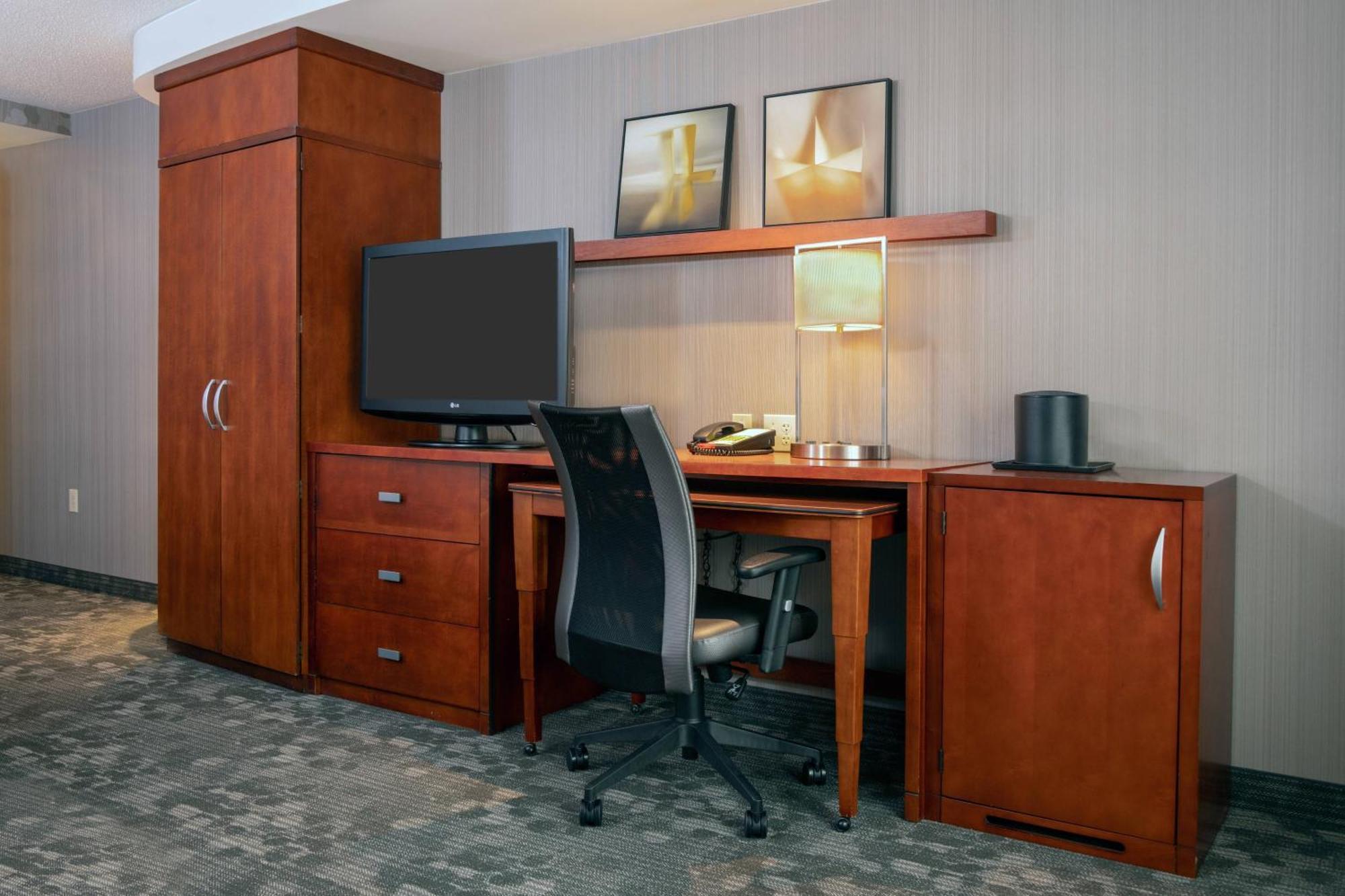 Courtyard By Marriott Newark-University Of Delaware Exterior foto
