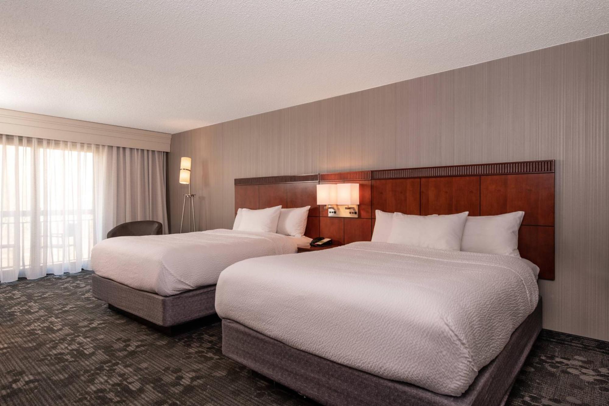 Courtyard By Marriott Newark-University Of Delaware Exterior foto