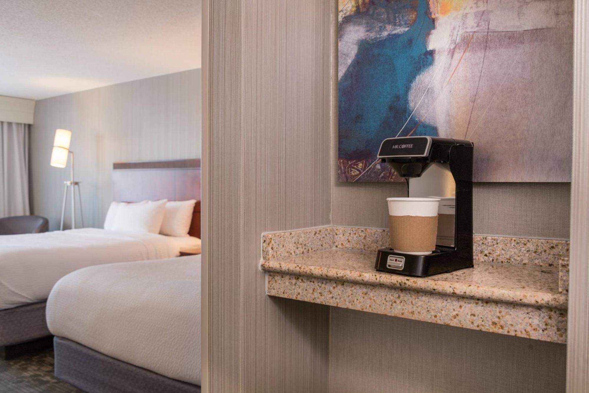 Courtyard By Marriott Newark-University Of Delaware Exterior foto